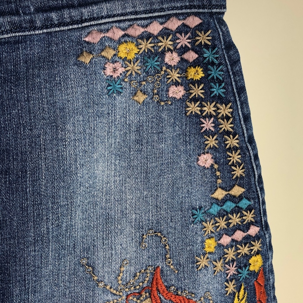 Sneak Peek Blue Denim Embroidered Bohemian Skirt Size Small - Picture 10 of 14